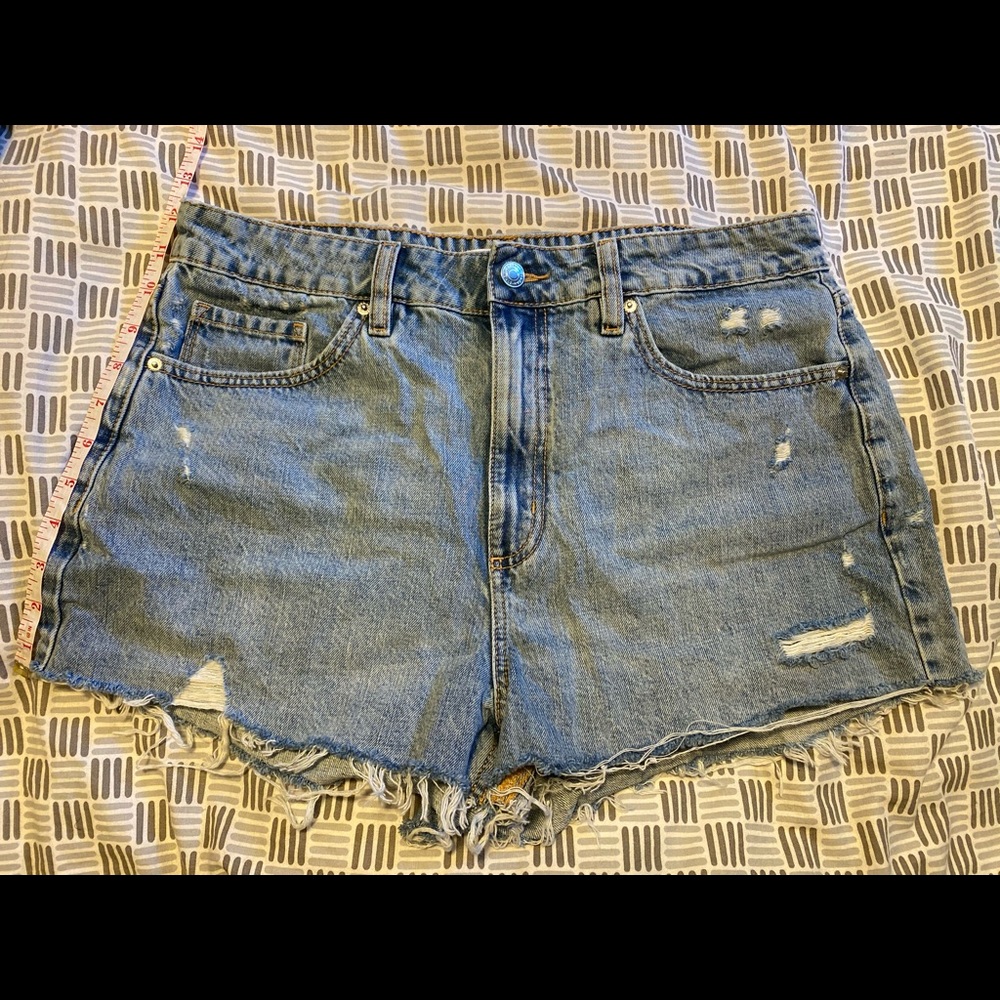 Dynamite High Rise Shorts - Picture 2 of 5